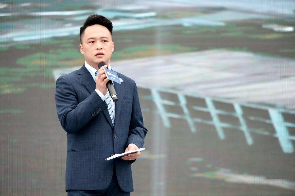 王红钢.jpg 王红钢.jpg