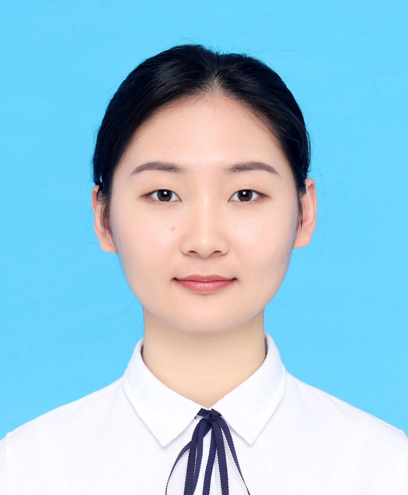 杨嘉钰.jpg 杨嘉钰.jpg